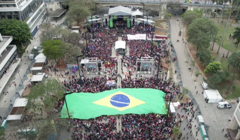 Lançamento oficial da campanha de Lula em SP atrai poucas pessoas