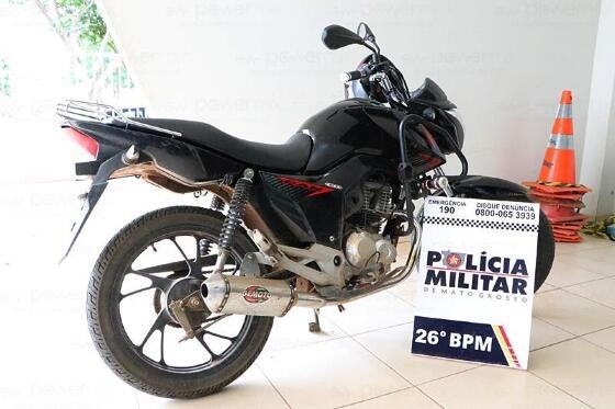 Moto Furtada Na Tarde De Ontem Encontrada Abandonada No Bairro