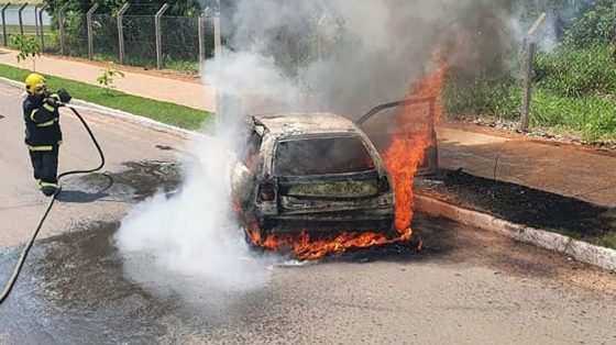 Fogo em veículo LRV