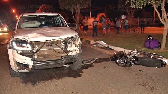 acidente carro e moto santa Terezinha 