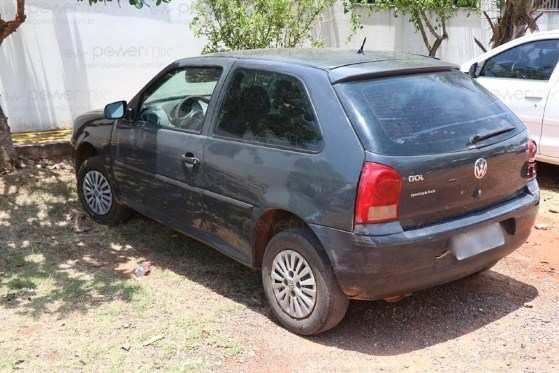 Carro roubado recuperado pela PM 