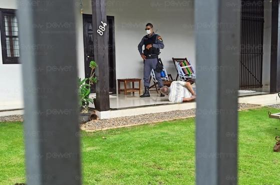 Idoso preso em LRV