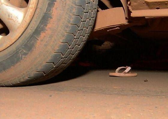 PNEU E CHINELO DE CRIAÇA