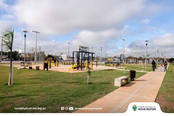 construção de praça