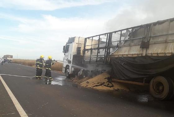 Incêndio em carreta mt-249 N.M