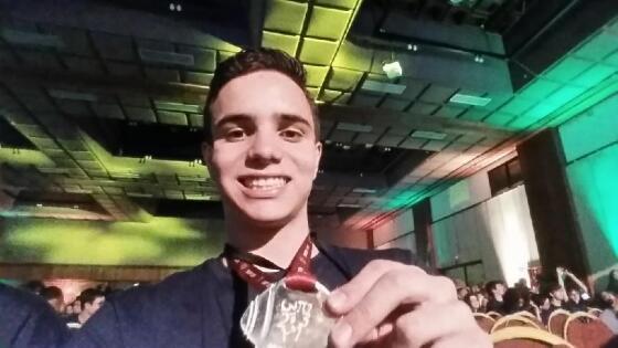 Matheus estudante campeão na olimpíada brasileira física