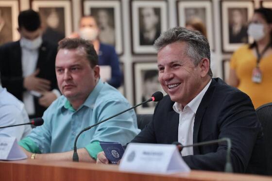 Governador de MT anuncia o maior pacote de redução de impostos do Brasil