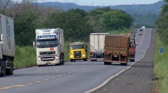 caminhões rodovia caminhoneiros