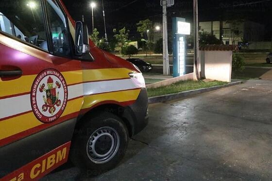 Bombeiro no Hospital Regional Hilda Strenger Ribeiro