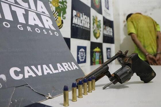 apreensão arma e moto