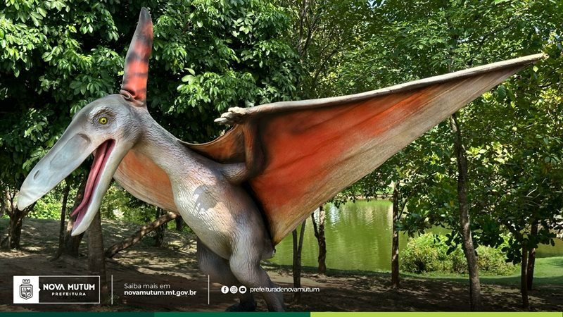 Réplicas animatrônicas de dinossauros são atração da Expodinos em Lucas do Rio  Verde