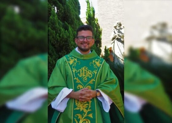 padre perdoado em julgamento