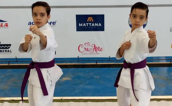 irmãos karatecas