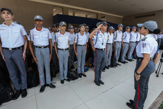 escola militar