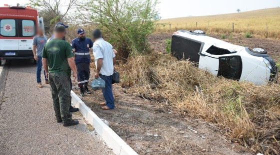 Veículo saiu da pista.