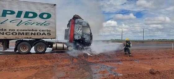 caminhão incendiado br-163