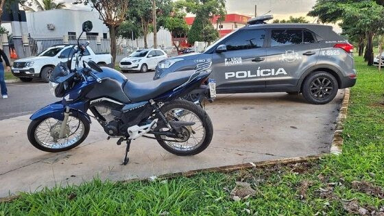 moto apreendida suspeito preso cavalaria