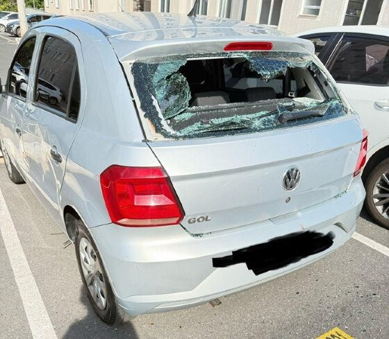 carro destruido