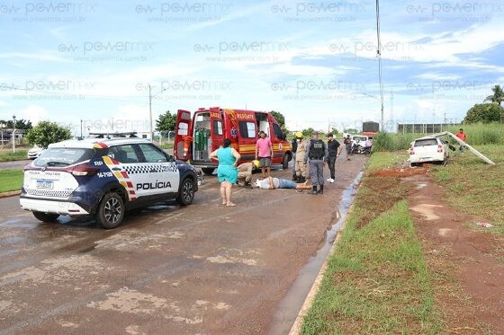 COLISÃO DE CARRO EM POSTE N.M