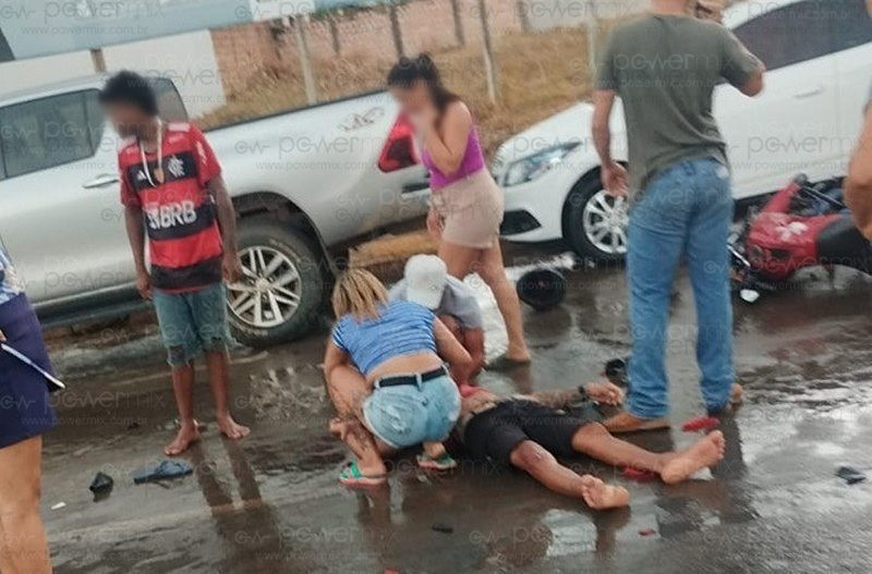 acidente carro x moto