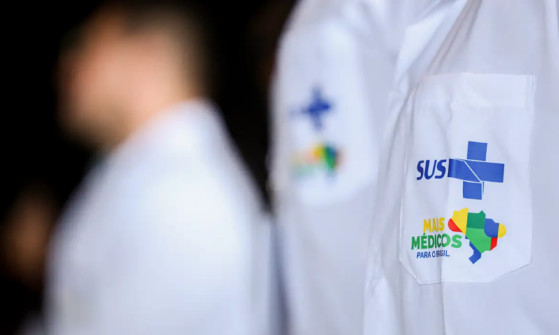 médico