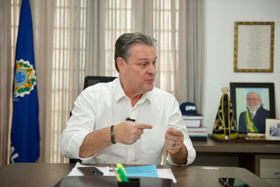 carlos favaro capa