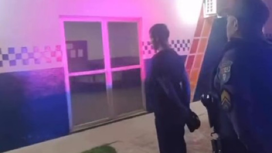 Tarado invade casa e tenta estuprar jovem usando 