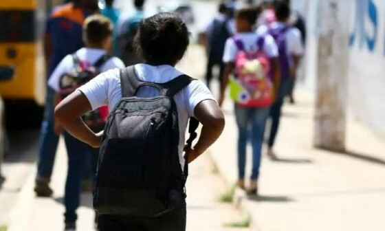 estudantes 