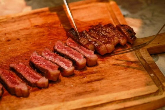 Indústria de carne do Brasil espera abertura de mercados com o novo status sanitário de livre de febre aftosa sem vacinação.