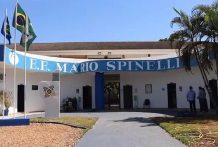 Aluno entra em surto e agride verbalmente seu professor por causa do uso de celular em sala de aula em Sorriso/MT