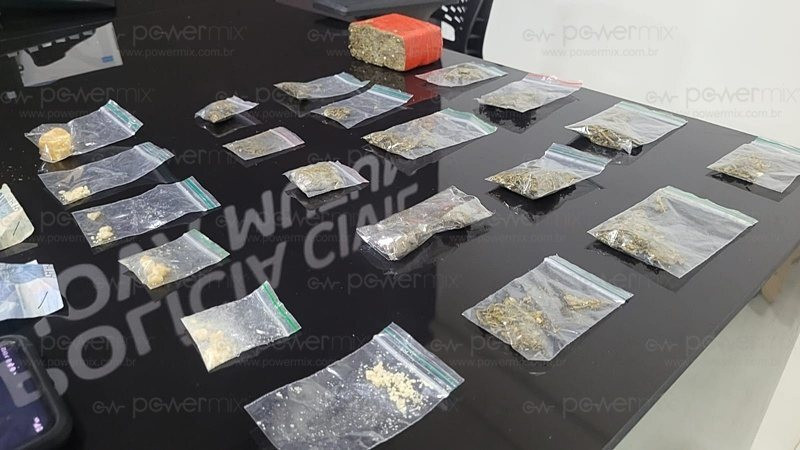 cesta básica e droga apreendida, trio preso
