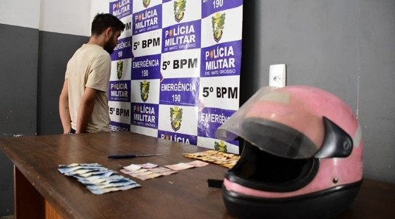 Assaltante preso.