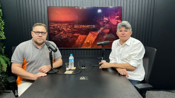CAPA ZE MEDEIROS