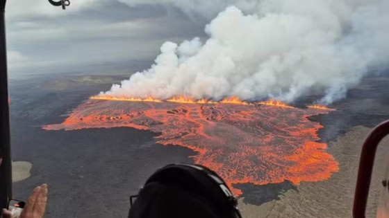 Registro da erupção vulcânica recente na Islândia.