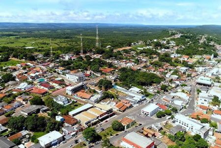 Prefeito de Diamantino anuncia 2 mil casas populares, ampliação hospital e R$ 5 milhões em microrrevestimento