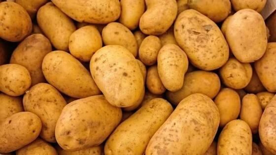 Preço da batata-inglesa caiu 10,48% e ajudou a puxar o recuo da inflação dos alimentos.