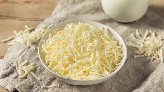 Queijo muçarela lidera a preferência, a fabricação e também o consumo entre os brasileiros.